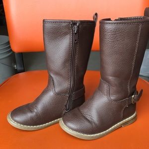 Dark brown boots. Size 7. Unknown brand.